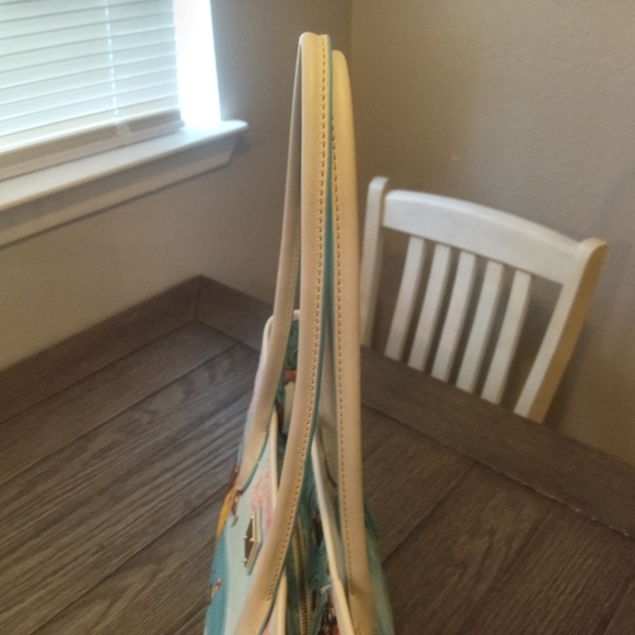 Moana Disney Dooney tote - Picture 9 of 14